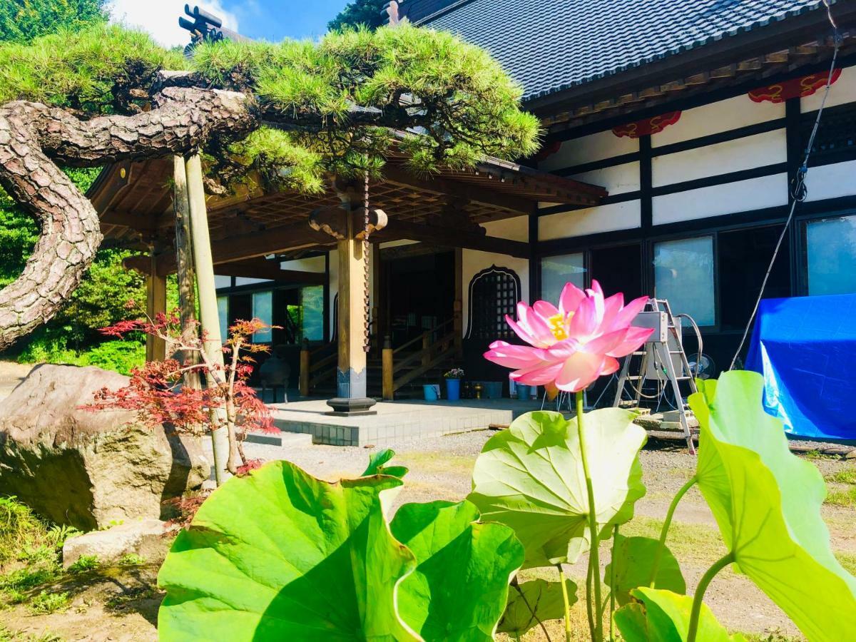 Ryutakuzenji 宿坊 Takasaki Buitenkant foto