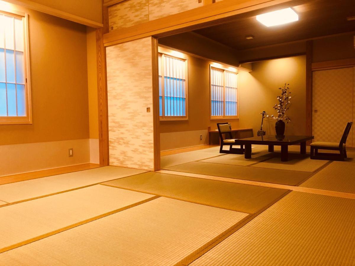 Ryutakuzenji 宿坊 Takasaki Buitenkant foto